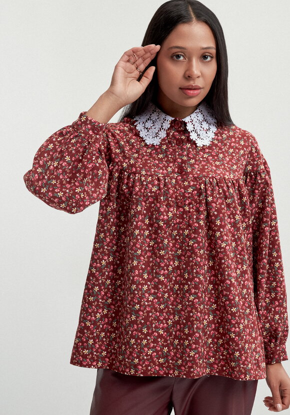 Блуза из микровельвета с ажурным воротником шир.  580, рис. 1