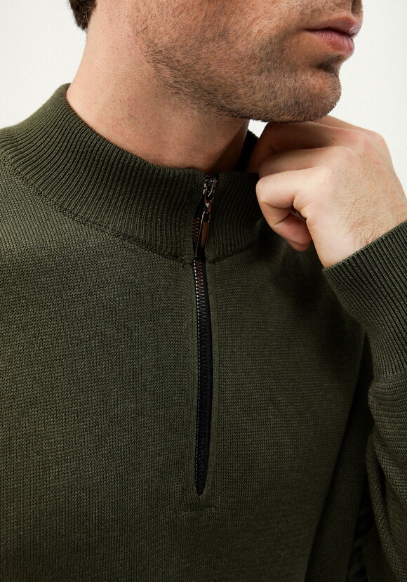 Джемпер с воротником-стойкой на молнии шир.  580, рис. 5