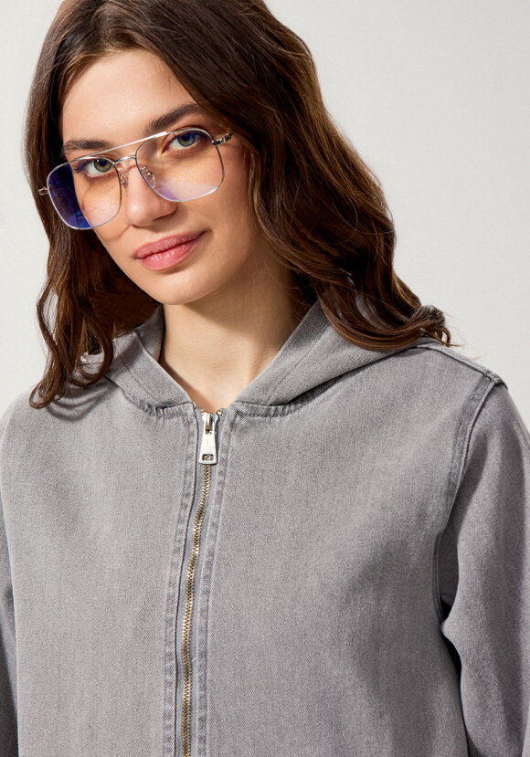 Джинсовая куртка с капюшоном шир.  580, рис. 15