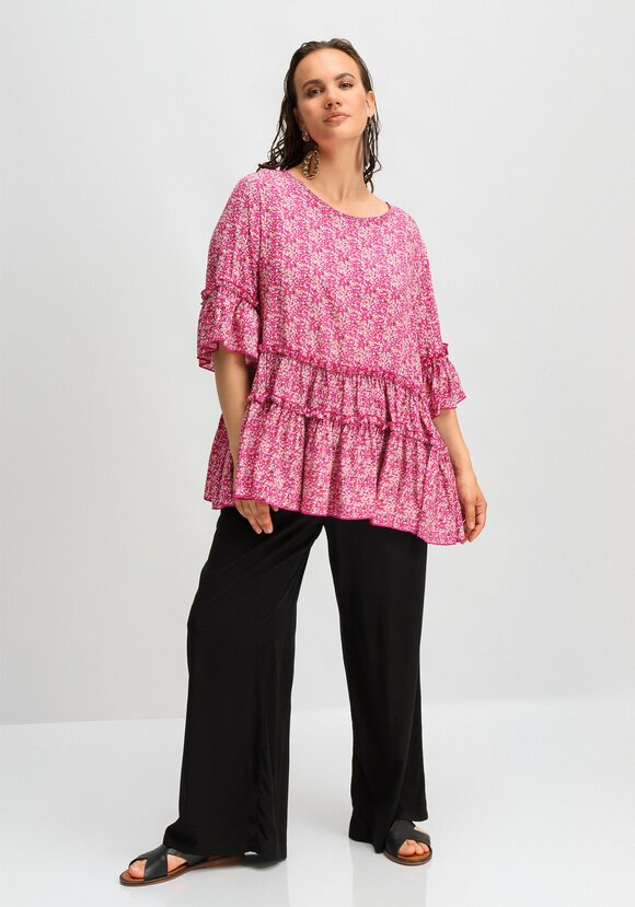 Блуза с воланом по низу и на рукавах шир.  580, рис. 9