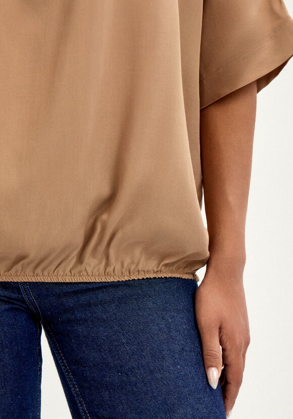 Блуза с кулоном свободного кроя шир.  580, рис. 5