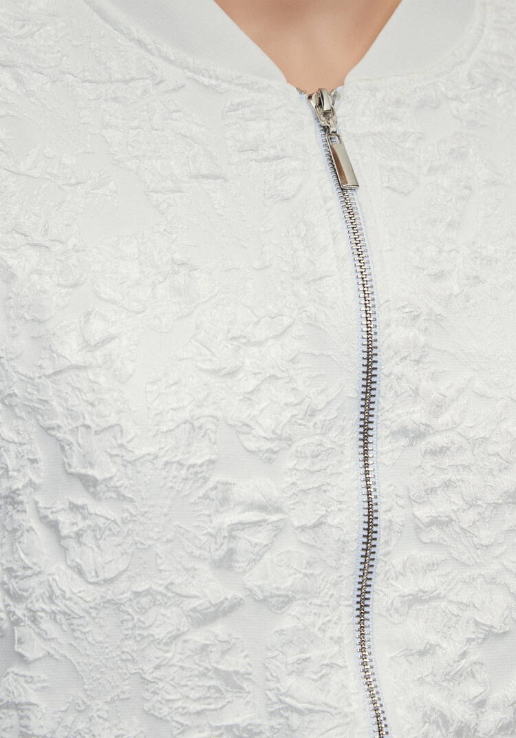 Бомбер из ткани с жаккардовым узором шир.  750, рис. 40