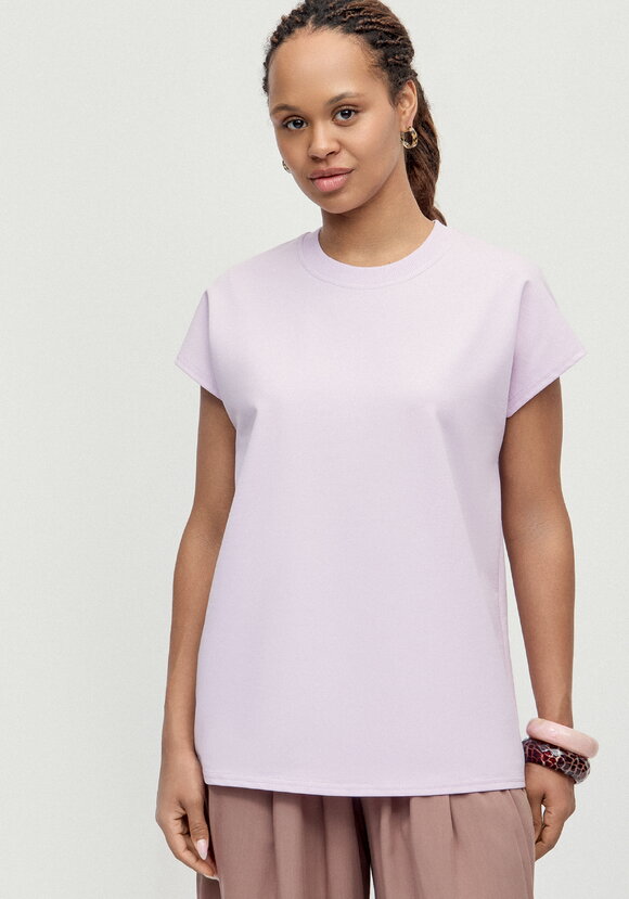 Футболка из трикотажа со спущенным плечом шир.  580, рис. 19