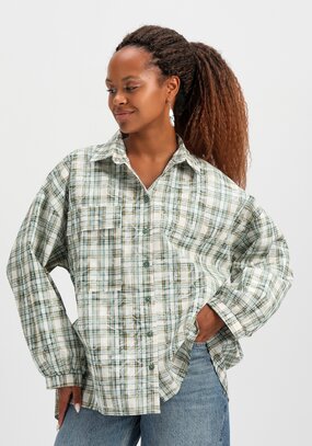 Рубашка в клетку свободного кроя