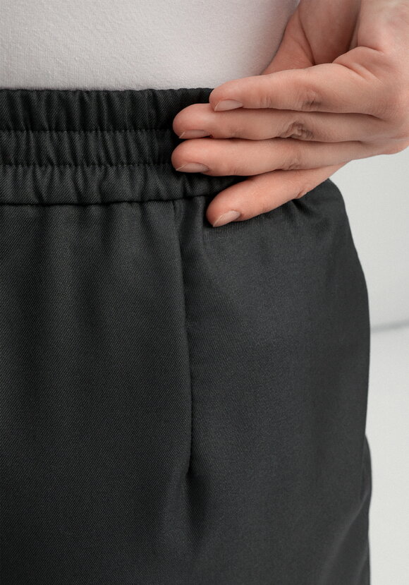 Брюки со стрелками и резинкой по поясу шир.  580, рис. 6