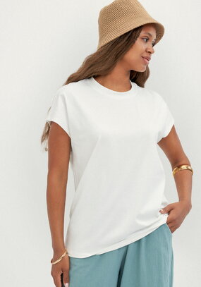 Футболка базовая со спущенным плечом