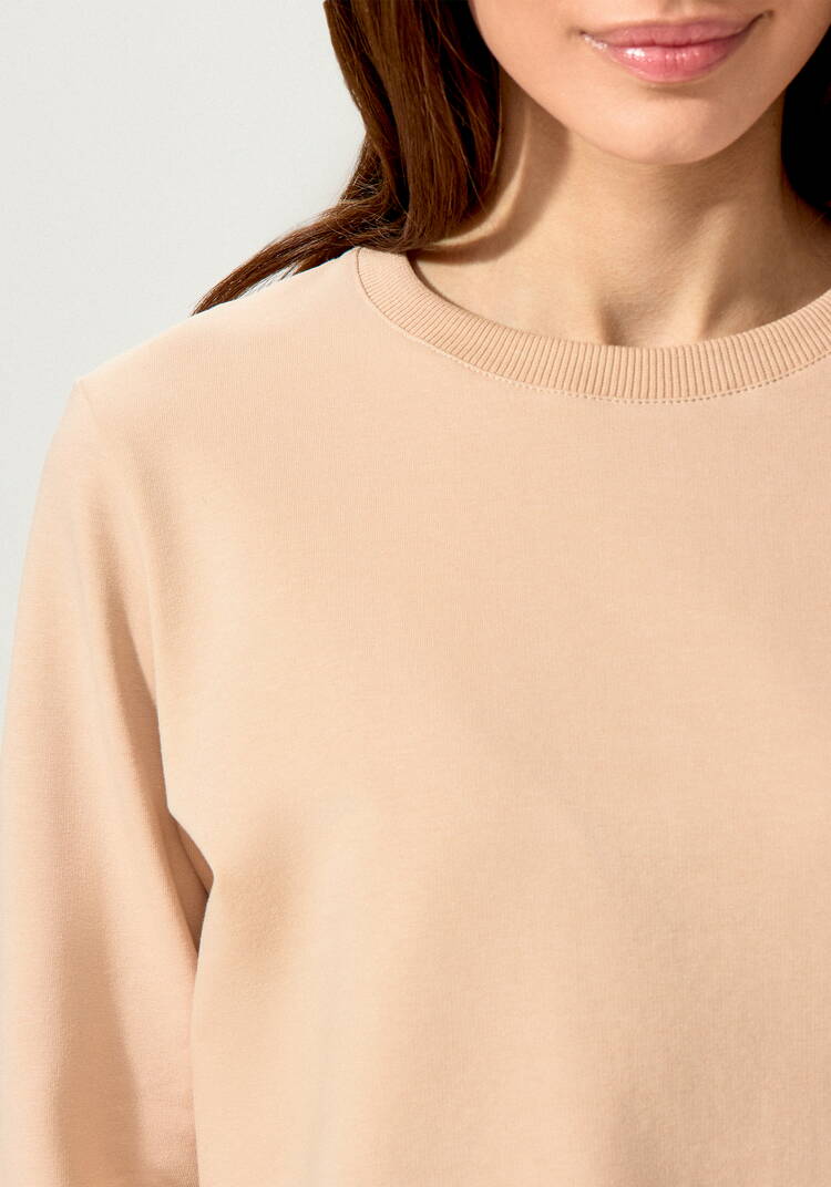 Лонгслив с нашивкой на спине шир.  750, рис. 23