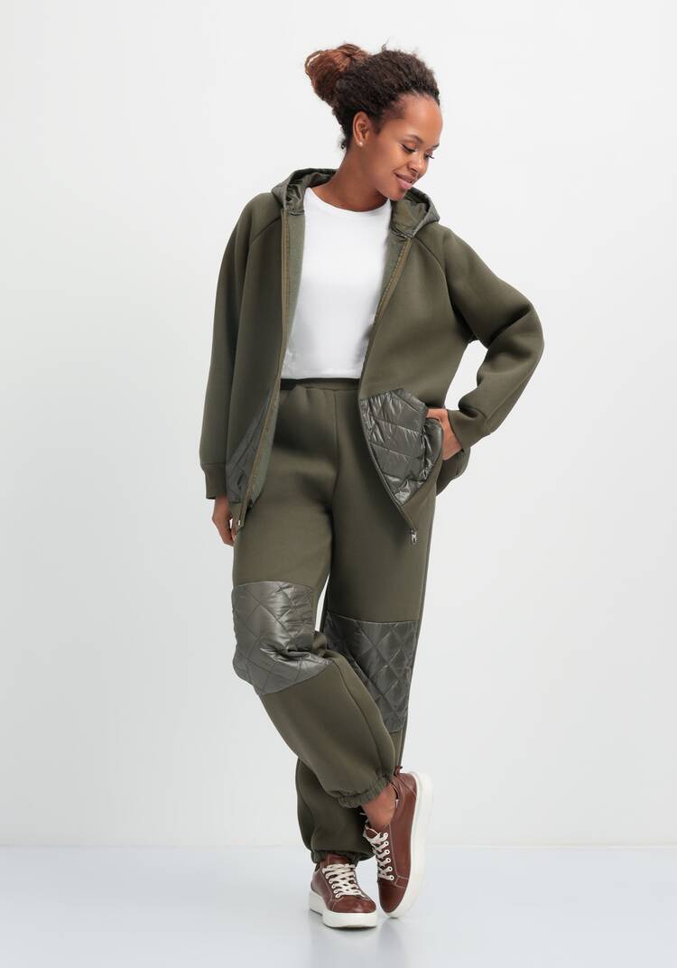 Брюки со вставками из стёганой ткани шир.  750, рис. 24