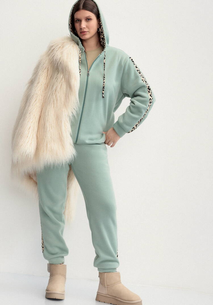 Брюки с леопардовыми лампасами шир.  750, рис. 44