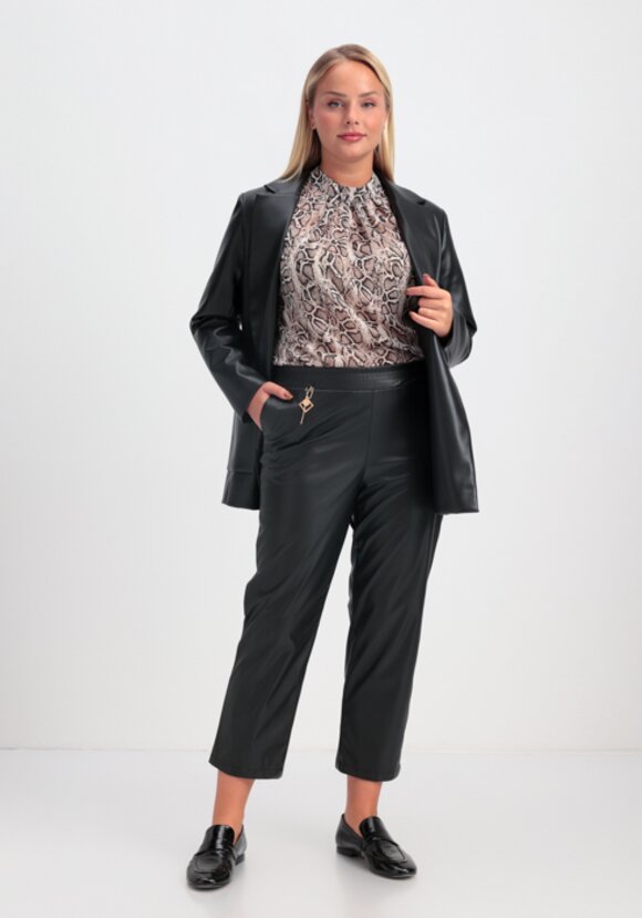 Брюки из экокожи длиной 7/8 шир.  580, рис. 9