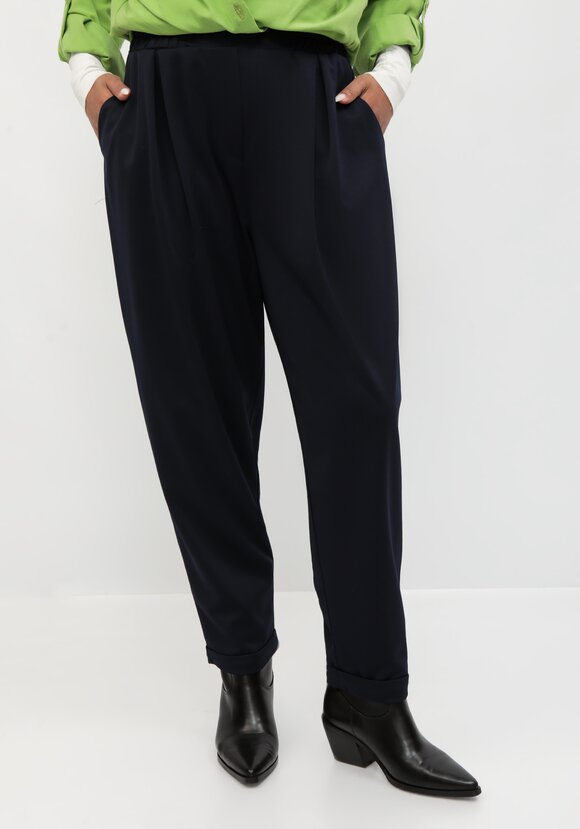 Брюки-бананы с комфортным поясом шир.  580, рис. 7