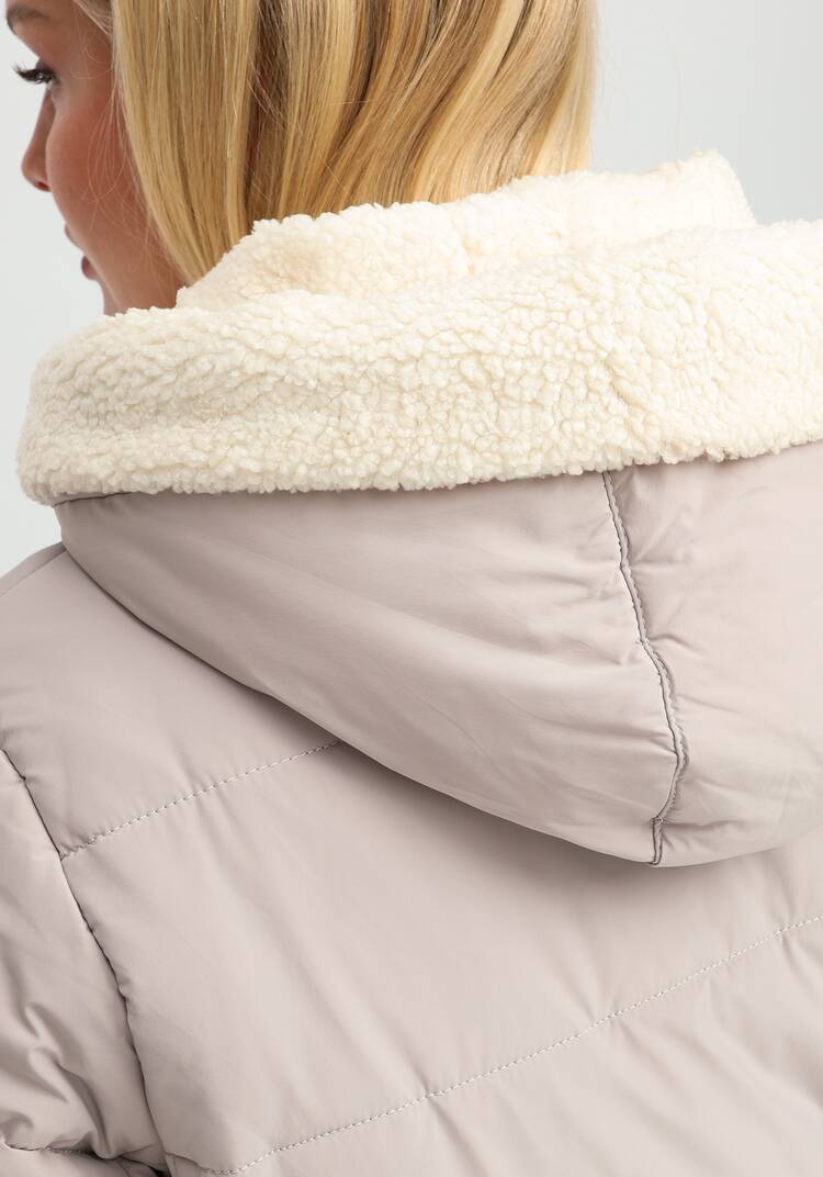 Пальто с капюшоном из меха шир.  750, рис. 29