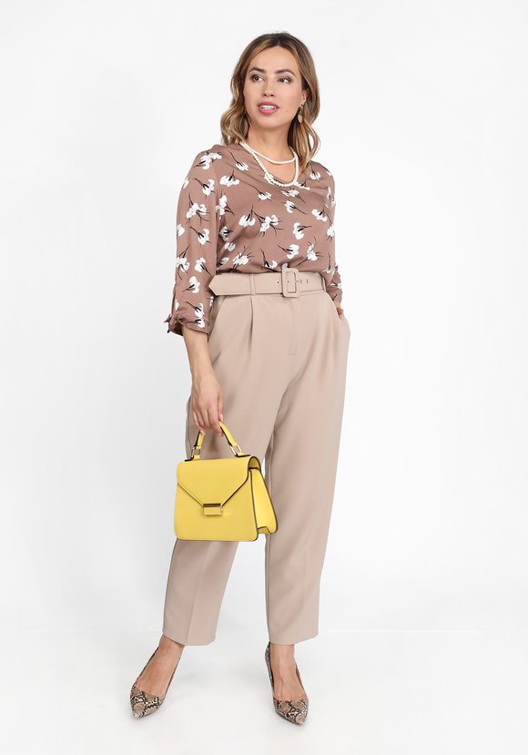 Блуза с V-образным вырезом и с завязками шир.  580, рис. 1