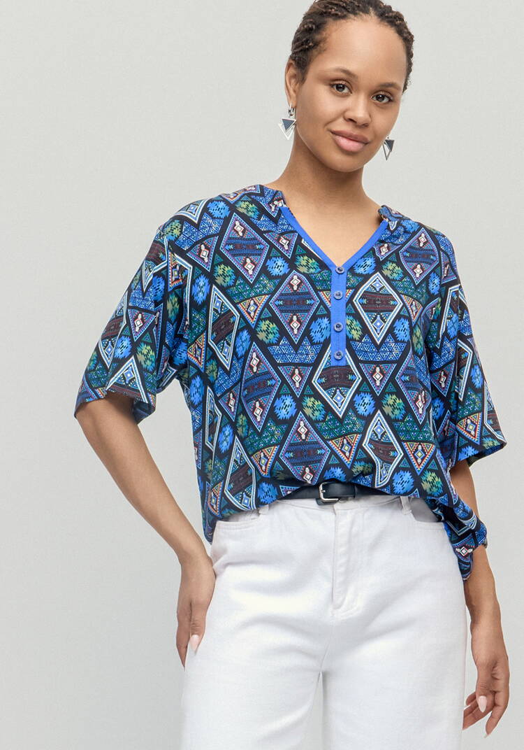 Блуза из штапеля с этническим рисунком шир.  750, рис. 31