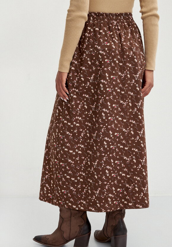 Юбка с оригинальными карманами впереди шир.  580, рис. 3