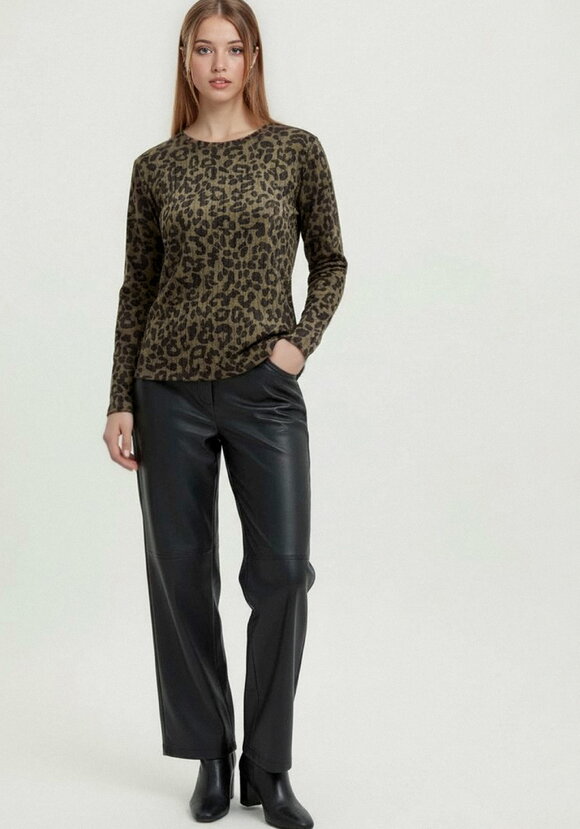 Лонгслив с анималистичным принтом шир.  580, рис. 9