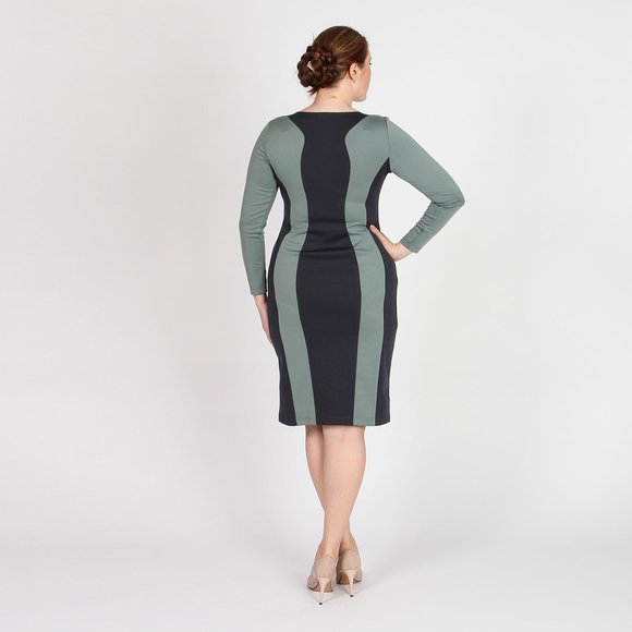 Платье с вертикальными контрастными вставками шир.  580, рис. 11