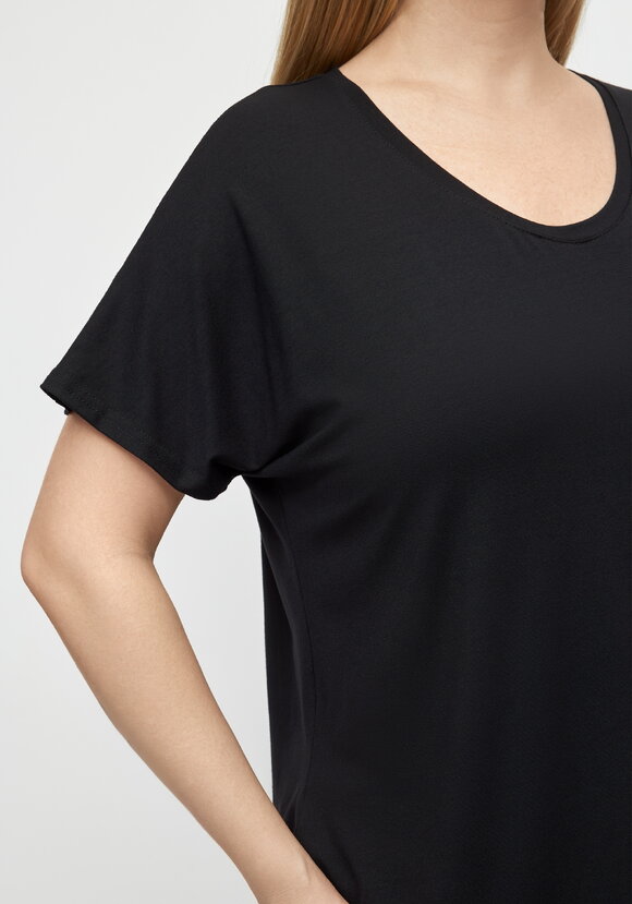 Футболка полуприлегающего силуэта шир.  580, рис. 10