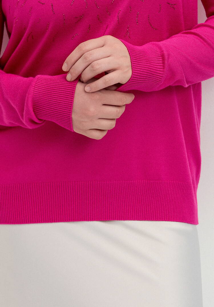 Джемпер с цветочной вышивкой и стразами шир.  750, рис. 28