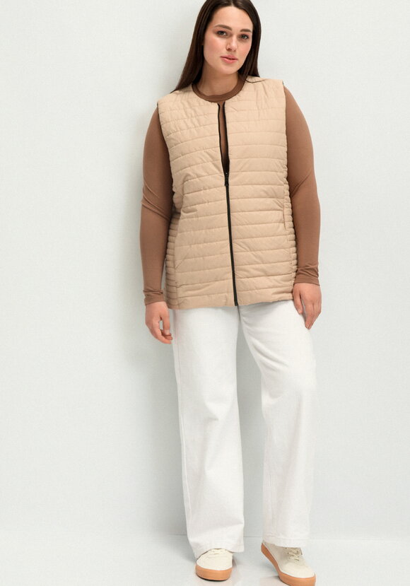 Жилет двухсторонний на молнии шир.  580, рис. 1