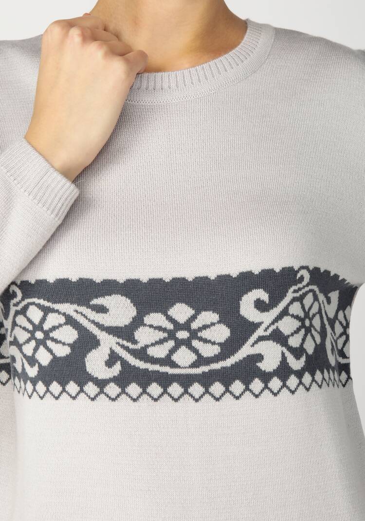 Джемпер женский с рисунком по груди и рукавам шир.  750, рис. 22