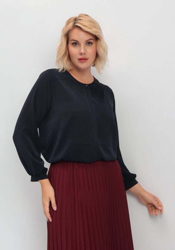 Блуза на пуговицах с декоративными складками шир.  580, рис. 26