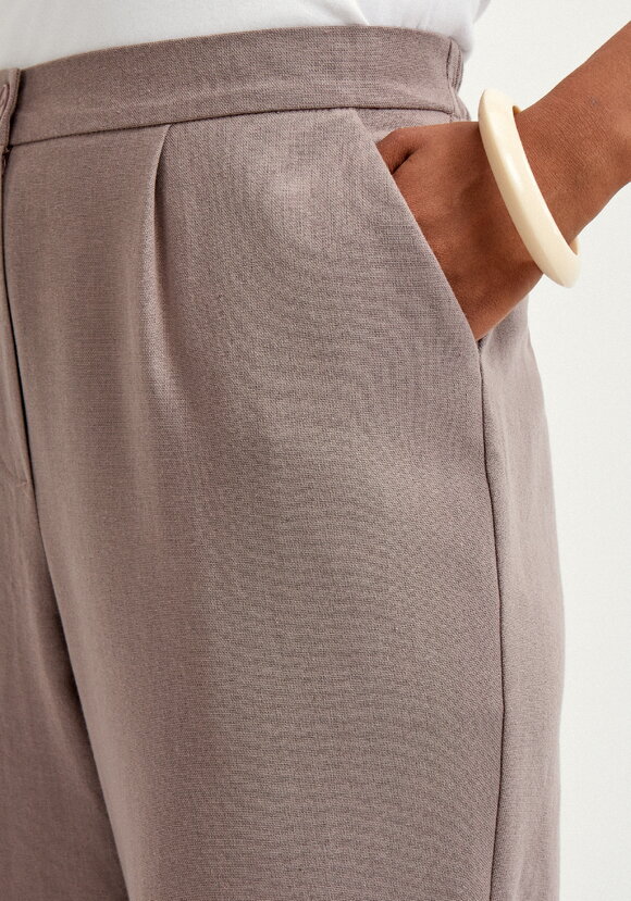 Брюки изо льна  прямые  с резинкой по поясу шир.  580, рис. 5