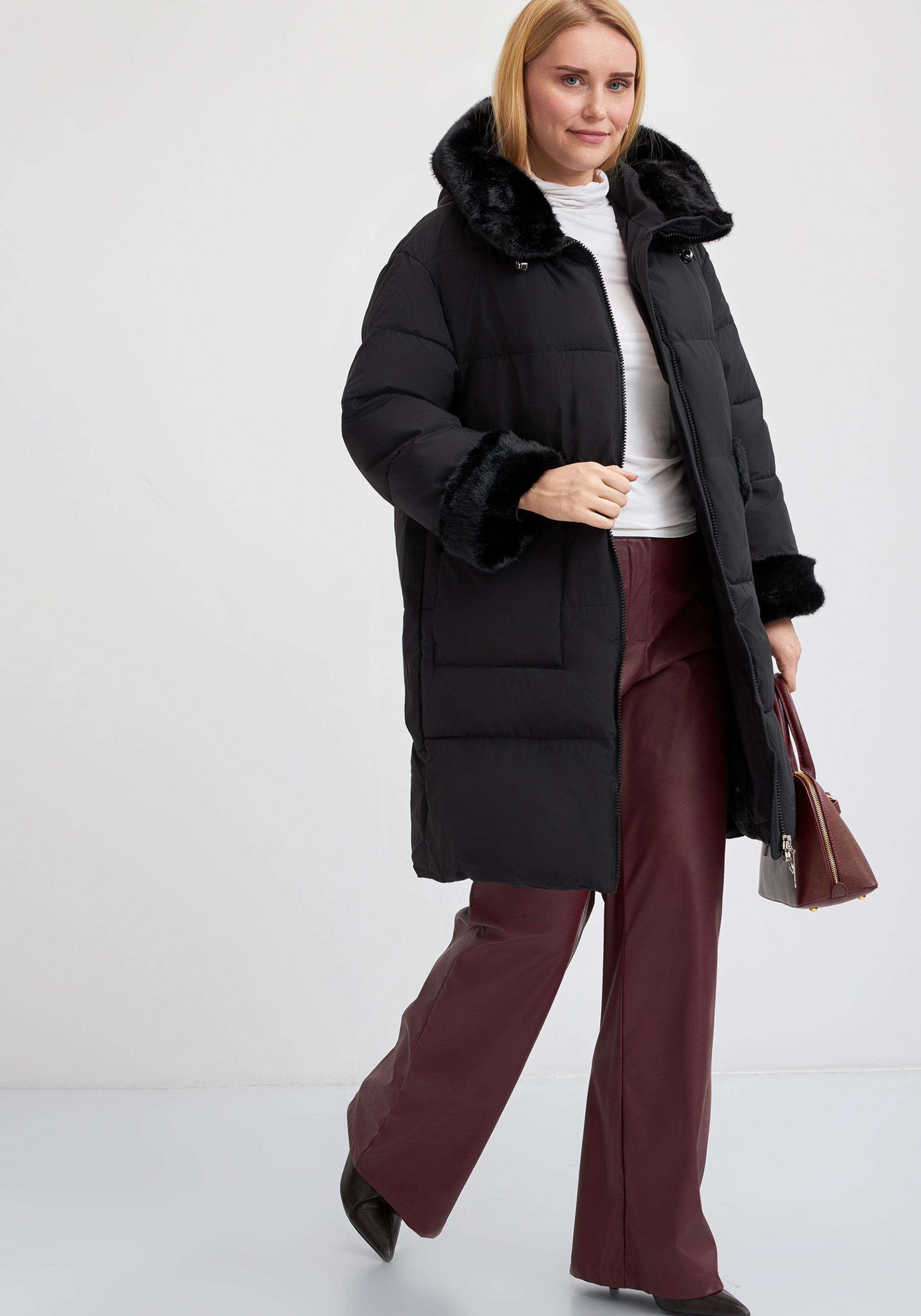 

Пальто с меховой опушкой под норку, Коричневый