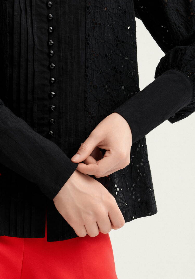 Блуза из шитья с жемчужными пуговицами шир.  750, рис. 6