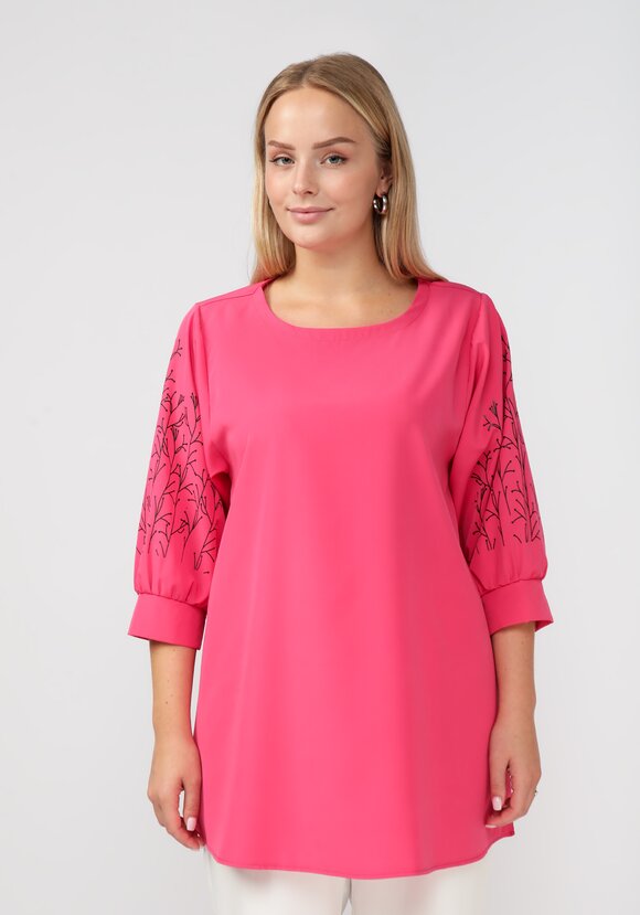 Блуза с оригинальным принтом на рукавах шир.  580, рис. 15