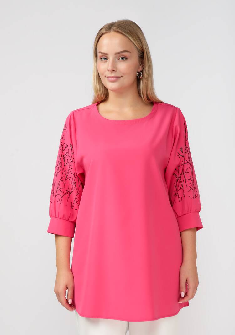 Блуза с оригинальным принтом на рукавах шир.  750, рис. 15