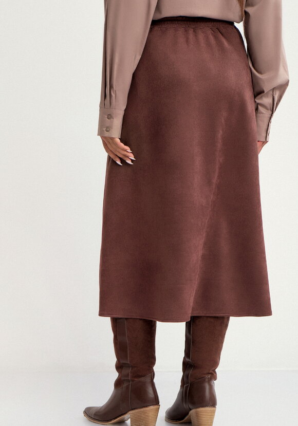 Юбка с конструктивными отстрочками шир.  580, рис. 11