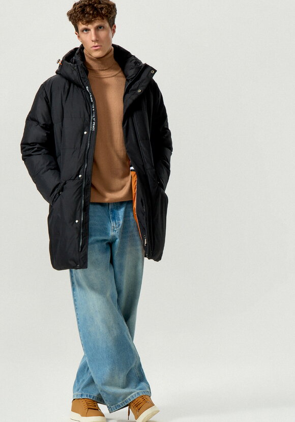 Пуховик стеганый с капюшоном и карманами шир.  580, рис. 10