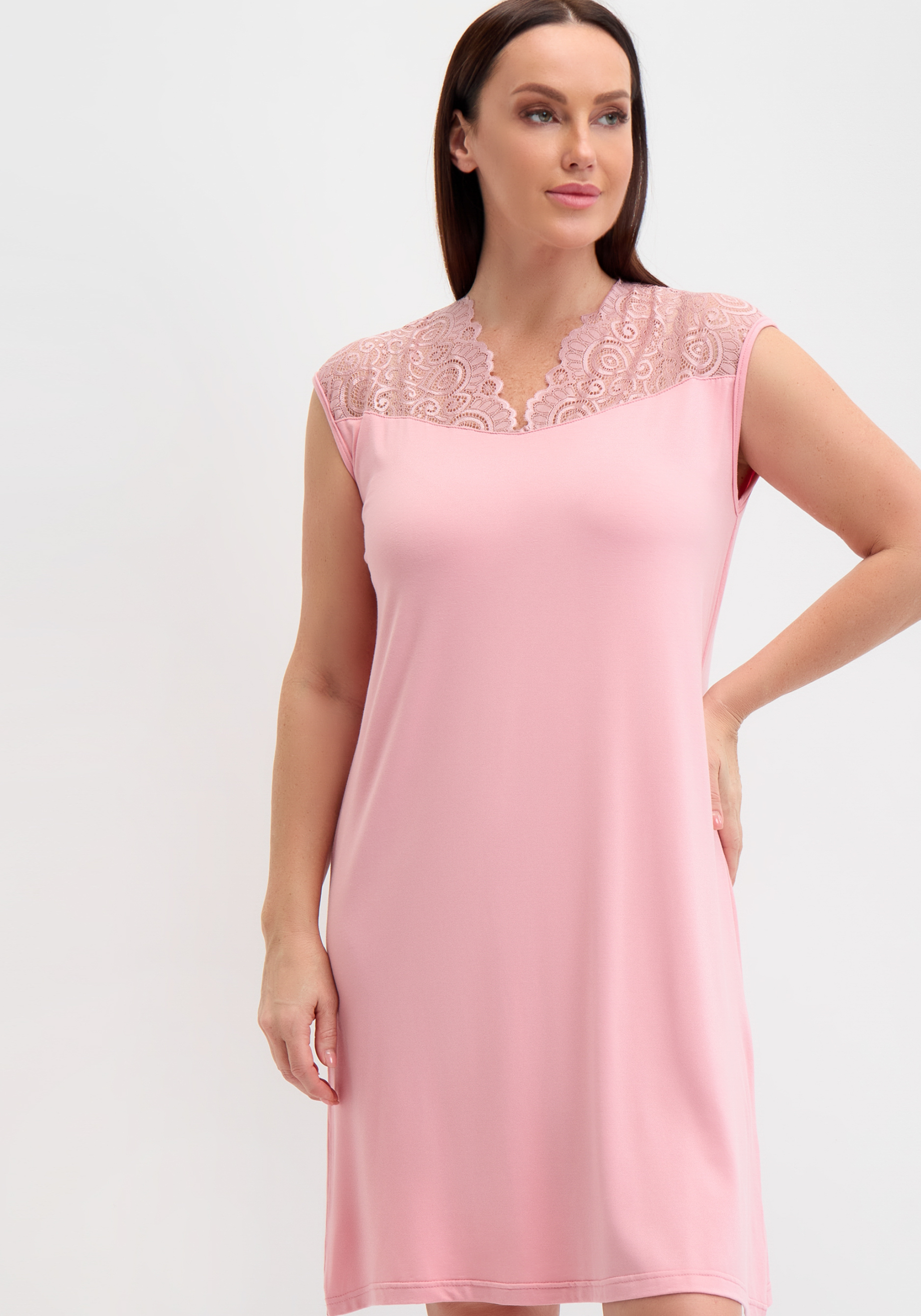 Сорочка из вискозы с кружевом