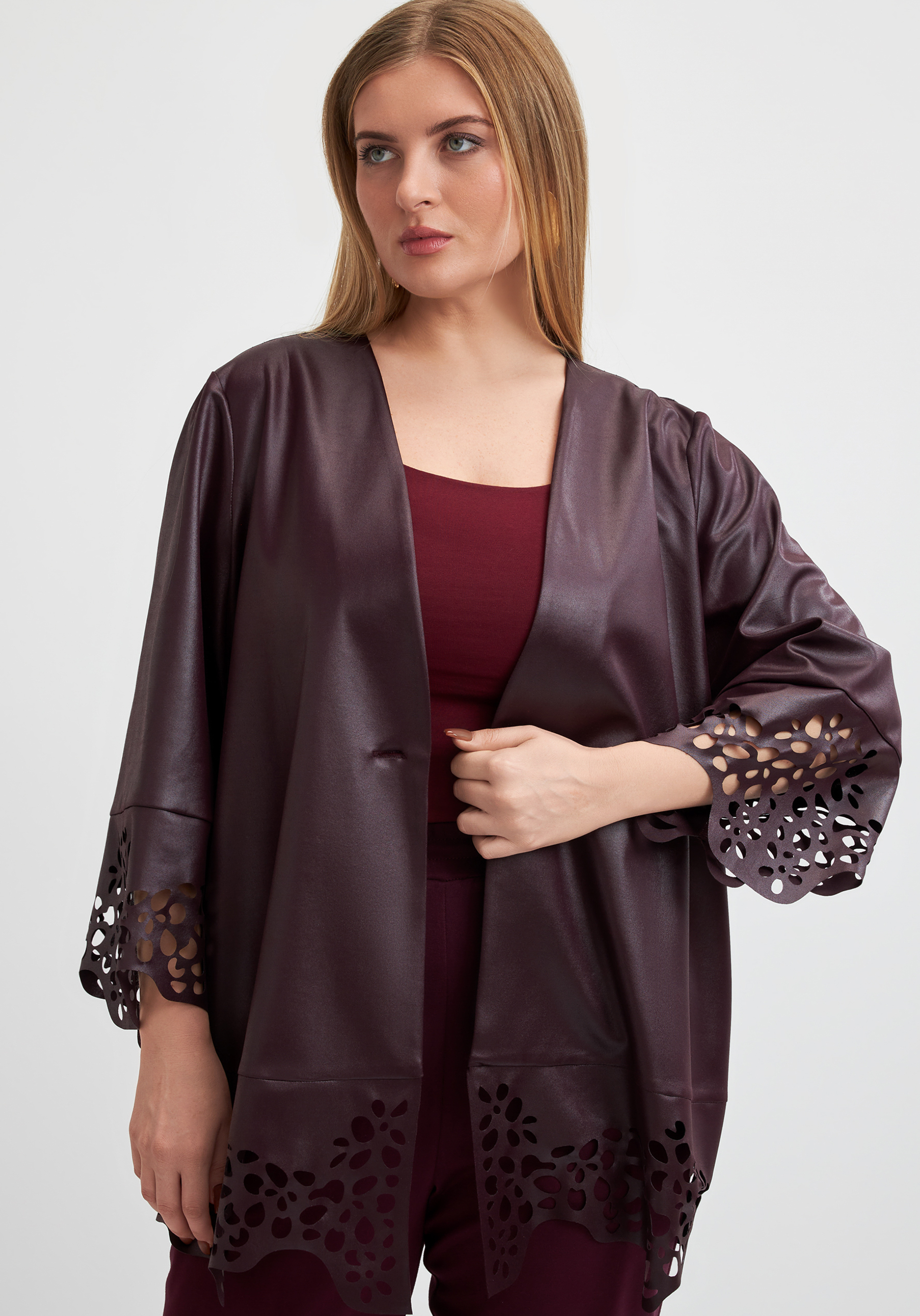 Кардиган с ажурным рисунком 2999₽