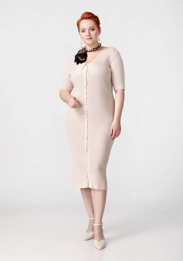 Платье прямое миди с V-образным вырезом шир.  750, рис. 9