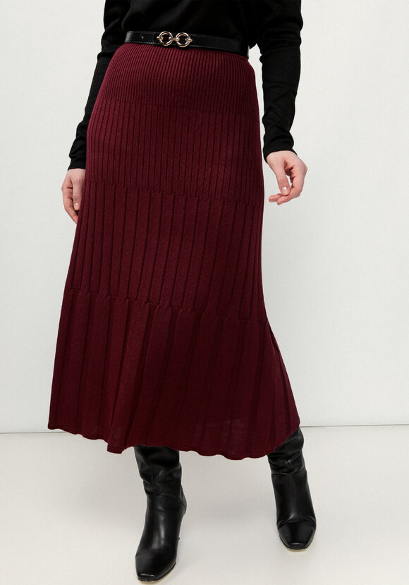 Юбка с фигурными складками шир.  580, рис. 26