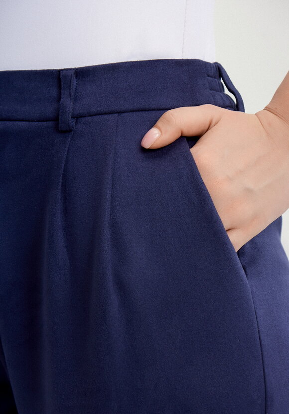 Брюки замшевые, прямые с комфортным поясом шир.  580, рис. 12