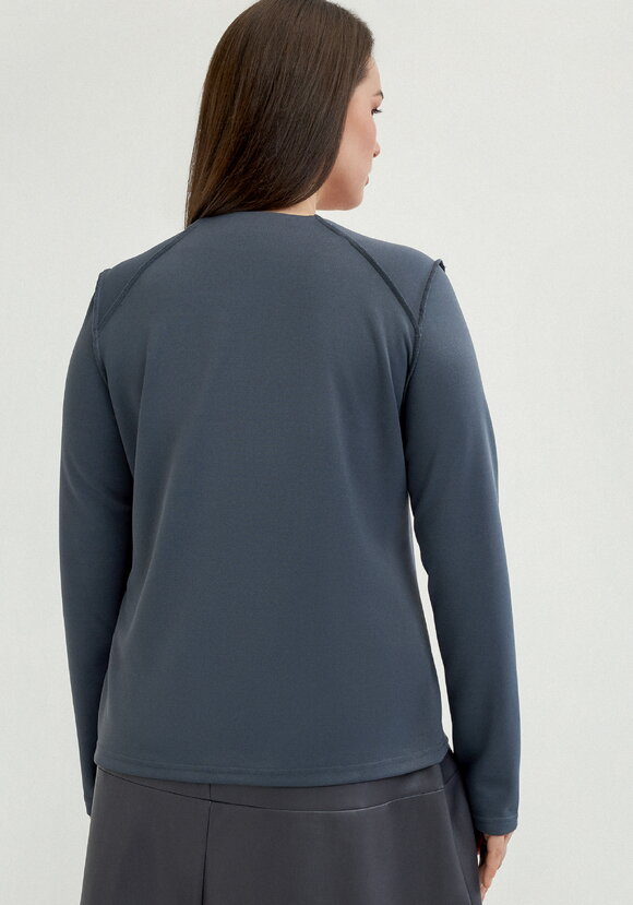 Лонгслив с конструктивным кроем шир.  580, рис. 11