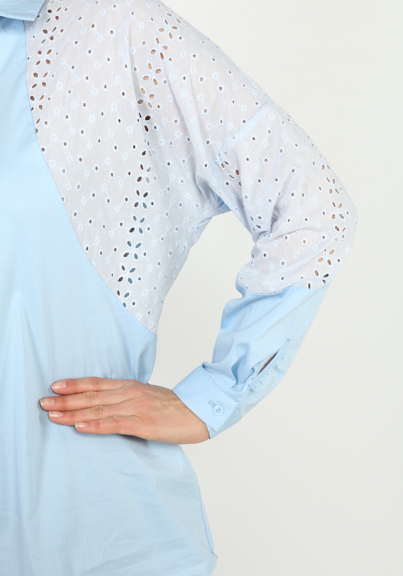 Блуза с вставками из кружевного шитья Frida, размер 44, цвет голубой - фото 9