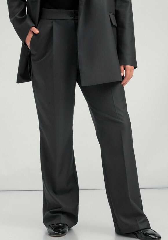 Брюки со стрелками и резинкой по поясу шир.  580, рис. 2