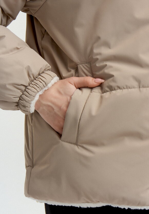 Двусторонняя куртка с высоким воротом шир.  580, рис. 6