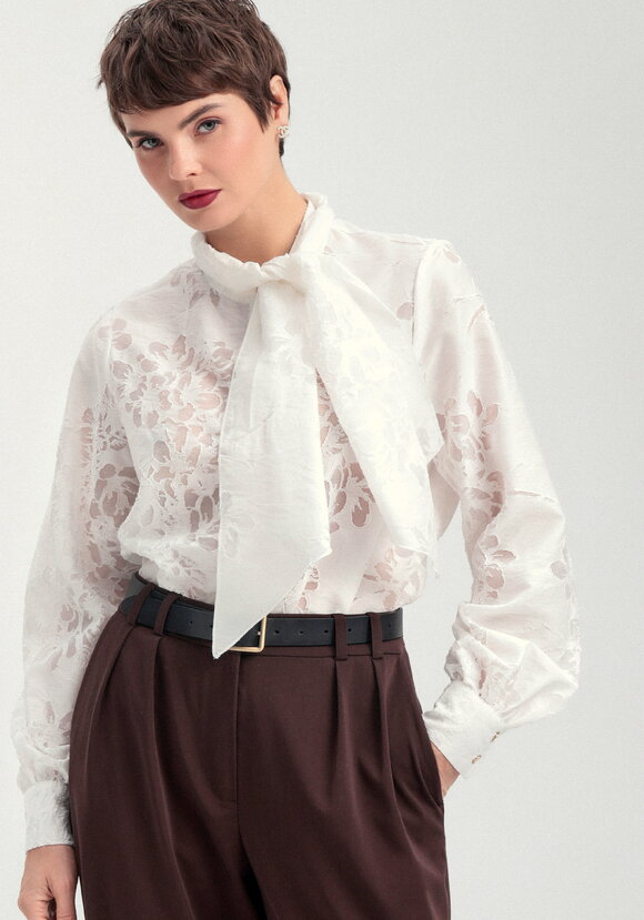 Блуза со съемным бантом шир.  580, рис. 7