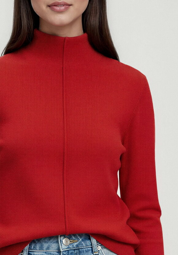 Джемпер с цельнокроеной стойкой шир.  580, рис. 12