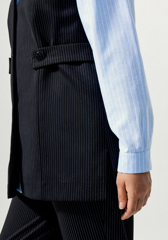 Жилет в полоску на пуговицах шир.  580, рис. 4