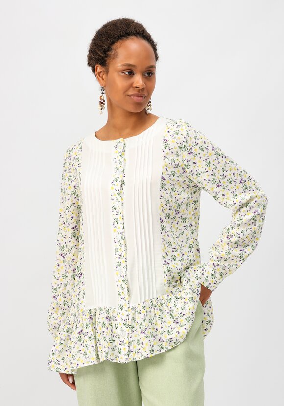 Блуза со складками впереди шир.  580, рис. 15