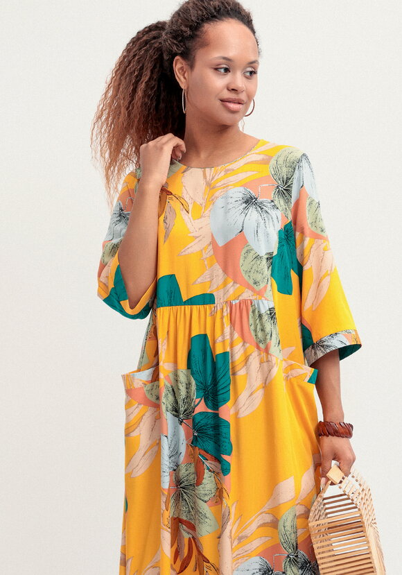 Платье из штапеля с тропическим принтом шир.  580, рис. 26