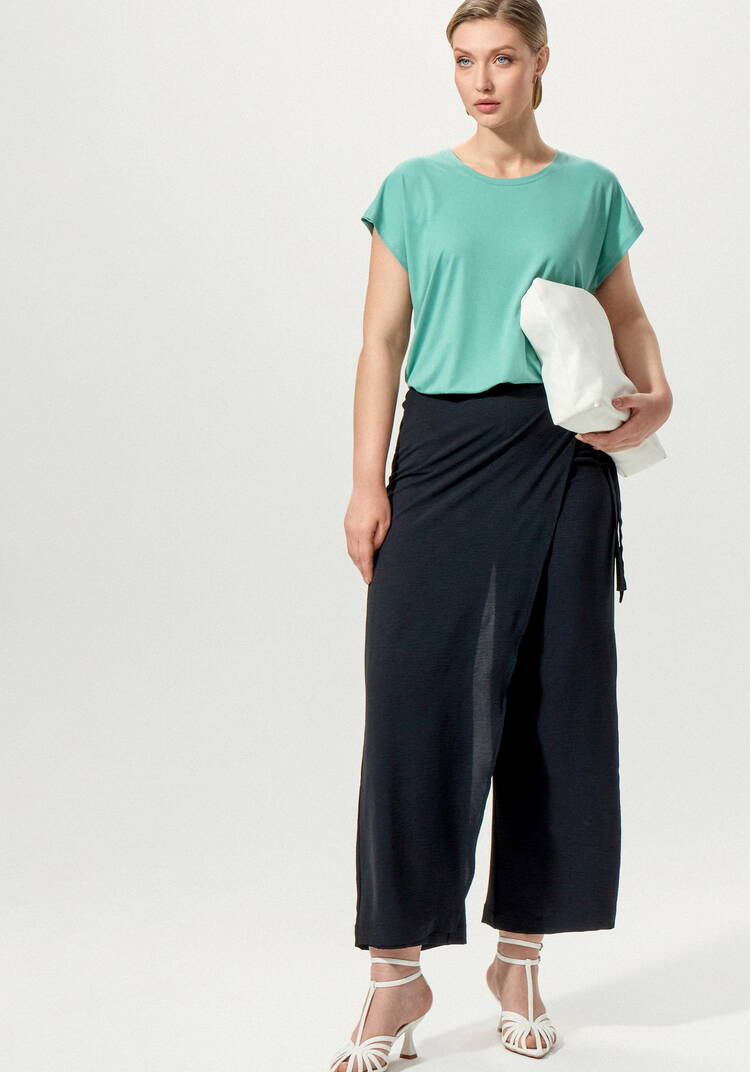 Блуза однотонная базовая без рукавов шир.  750, рис. 22