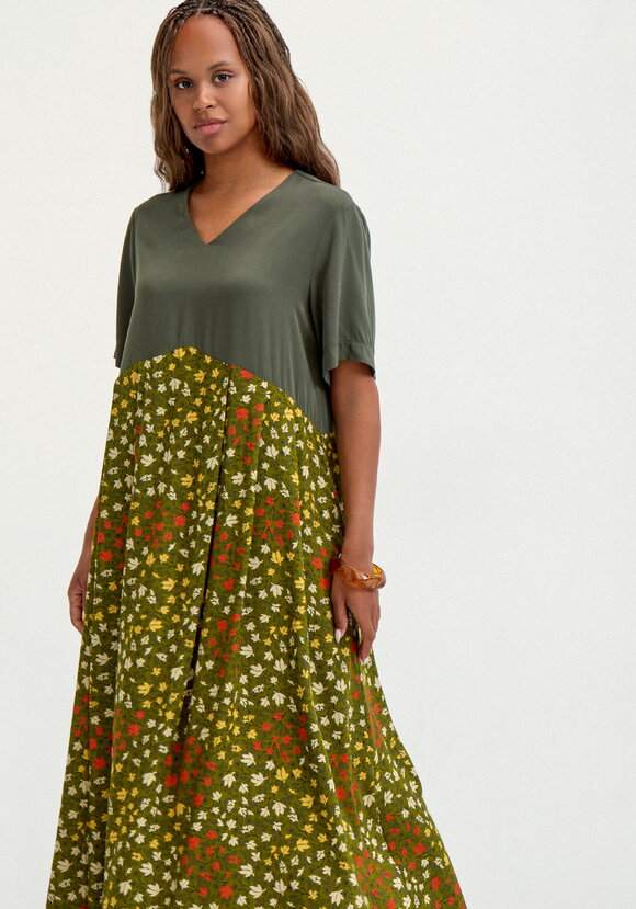 Платье  из комбинированной ткани с принтом шир.  580, рис. 2