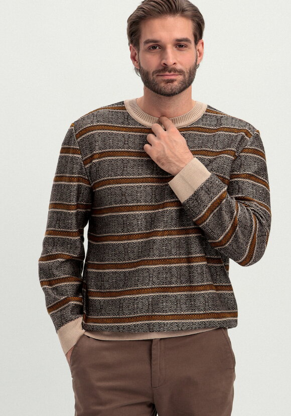 Джемпер в полоску с контрастными манжетами шир.  580, рис. 17